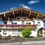 Gaestehaus Stotter Affittacamere Neukirchen am Großvenediger
