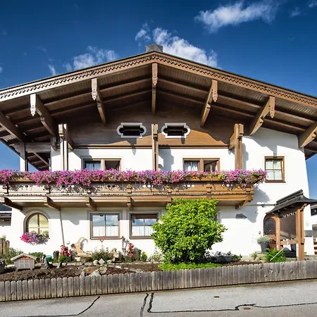 Guest house Gaestehaus Stotter 3*
