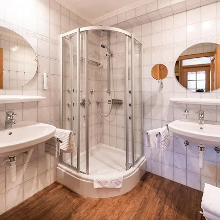 Penzion Gaestehaus Stotter Neukirchen am Großvenediger