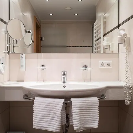 Gaestehaus Stotter 게스트하우스 Neukirchen am Großvenediger